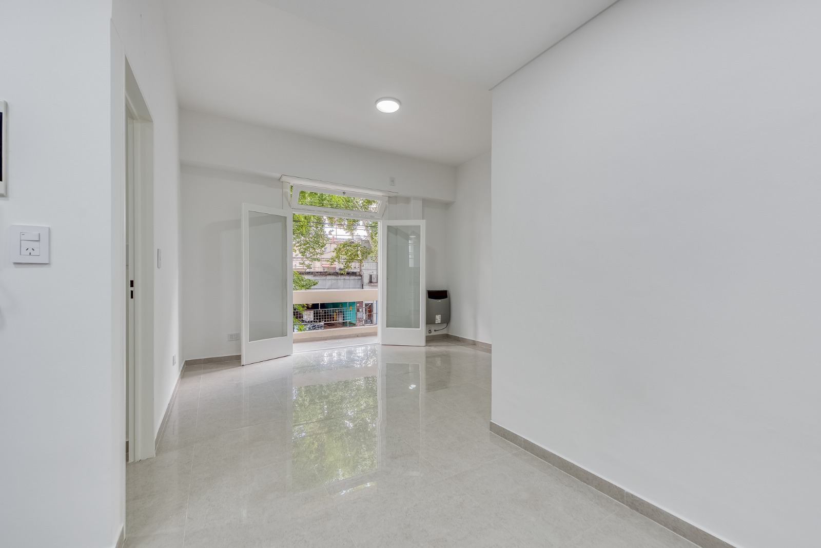 WhatsApp Image 2026-04-04 at 16.30.51 (1)