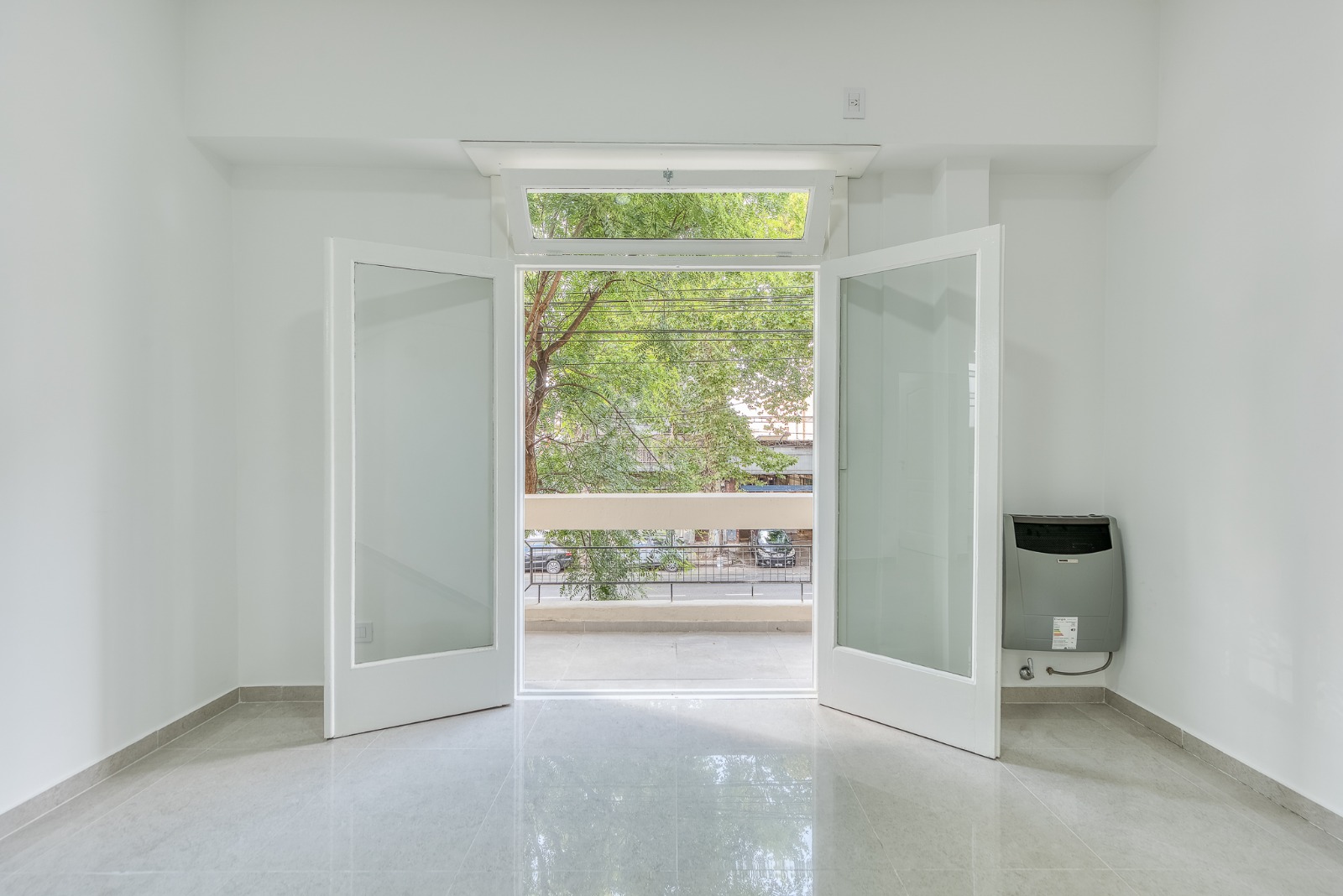 WhatsApp Image 2026-04-04 at 16.30.52 (1)