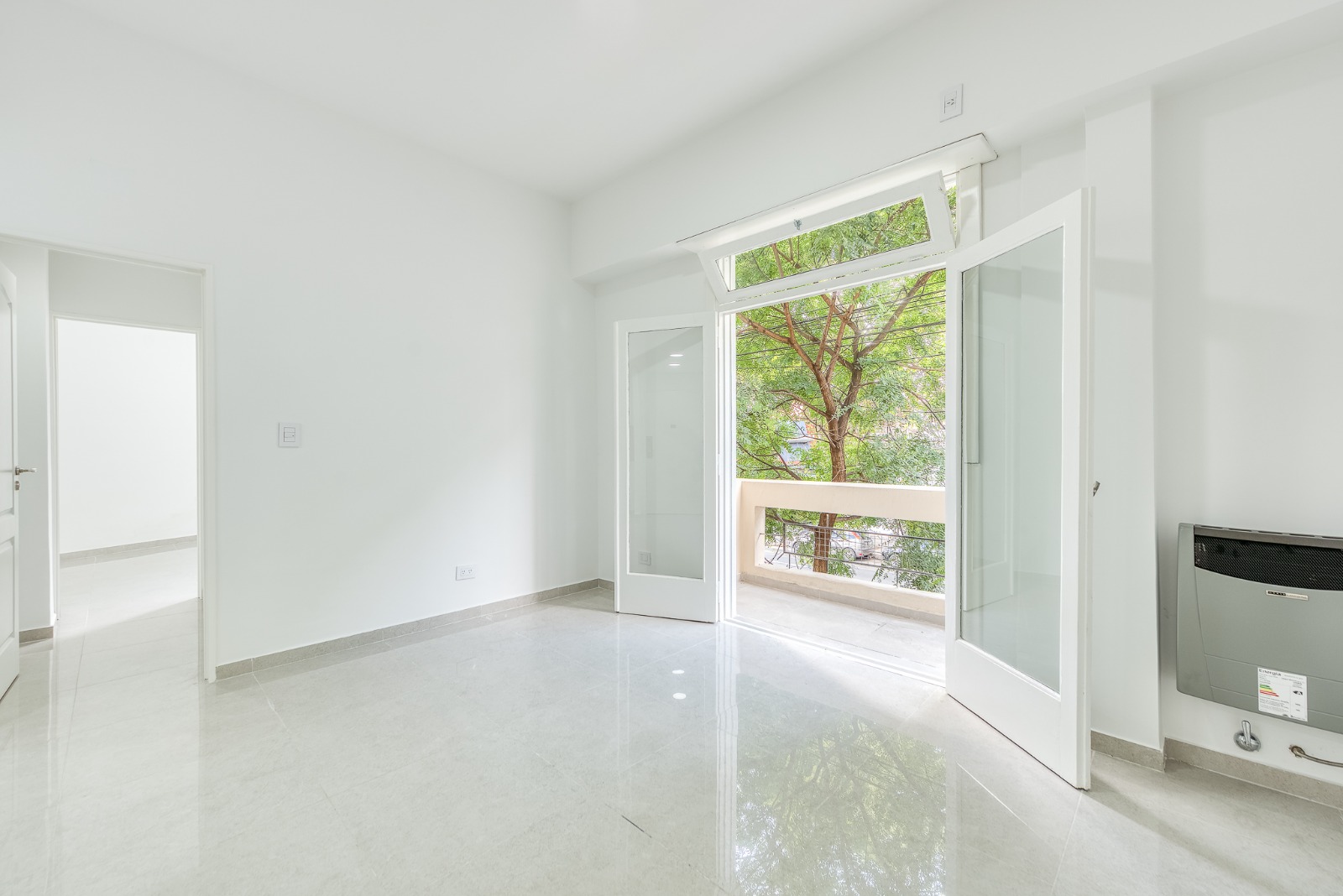 WhatsApp Image 2026-04-04 at 16.30.52