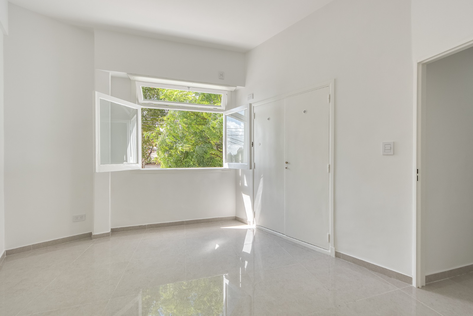 WhatsApp Image 2026-04-04 at 16.32.20